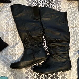 12W black boots
